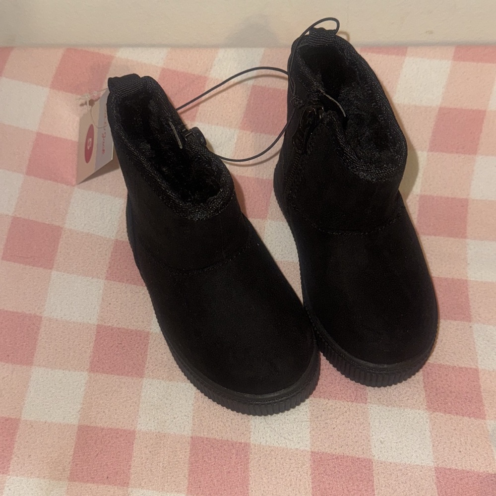 Cat and Jack soft fur inside boots